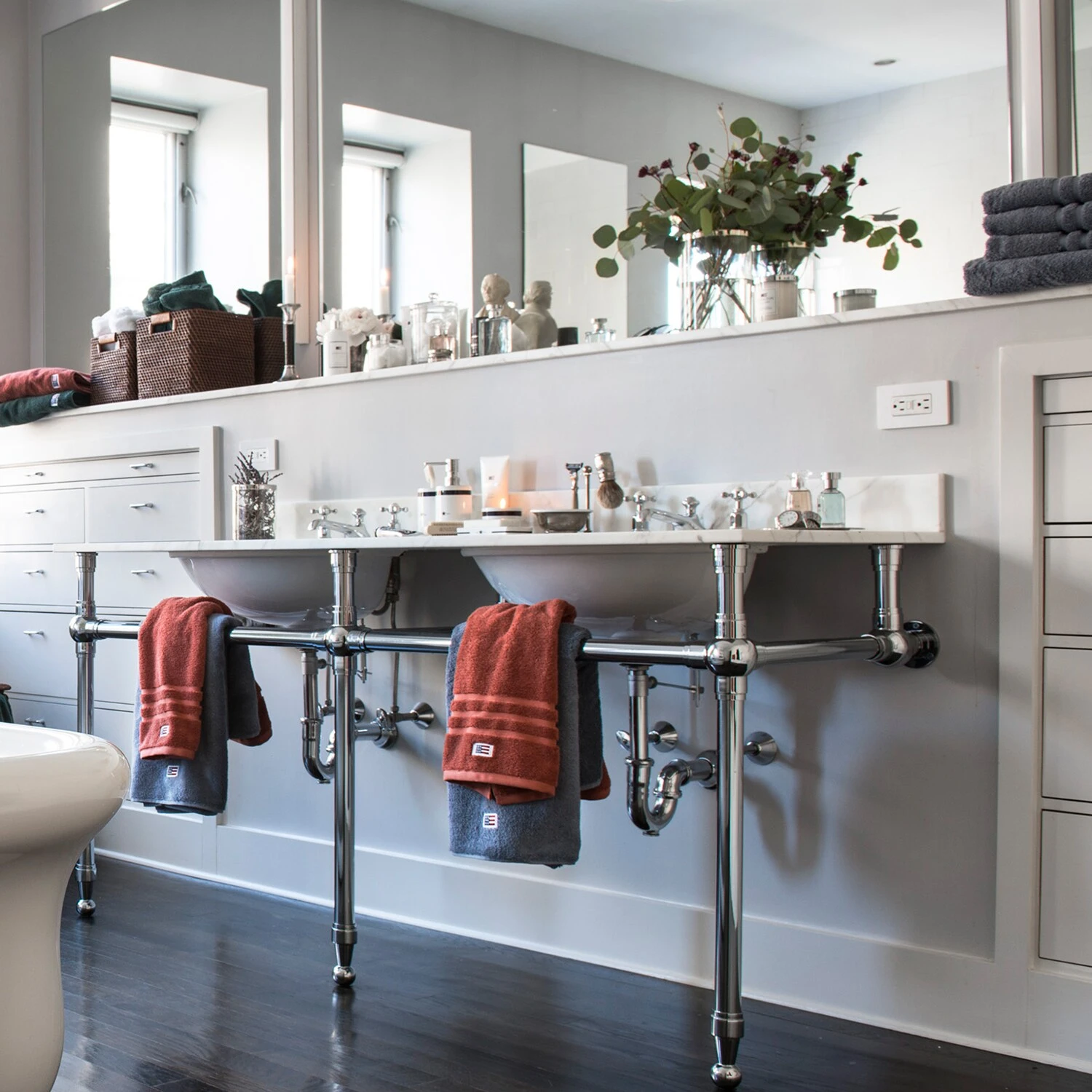 Lexington Earthenware Soap Dispenser, Grey 5 Lexington Earthenware Soap Dispenser, Grey - Afbeelding 4